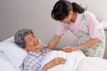 Những sai lầm cơ bản về dinh dưỡng khi chăm sóc người ốm