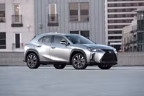 Lexus UX 2019 ra mắt, đối đầu BMX X2, Audi Q3