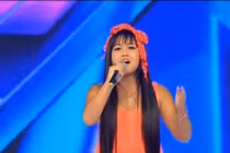 Cô gái Việt hát khiến giám khảo X-Factor Israel rơi lệ