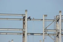 Rùng mình cảnh công nhân “treo” người trên công trường Formosa