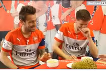 Cảm xúc khó tả của cầu thủ ngoại khi ăn sầu riêng