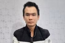 Hải Dương: Bệnh nhân đang cấp cứu bị côn đồ đến viện truy sát