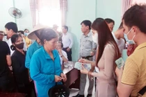 Thủy Tiên trao tiền từ thiện: Địa phương giám sát thế nào?