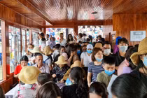 Biển người chen chân đi chùa Tam Chúc: Chính quyền địa phương… vô trách nhiệm?