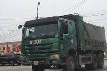 Đường 400 tỷ thi công, xe trọng tải lớn hoành hành gây bức xúc