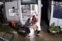 Video: Người dân vây bắt kẻ giết 2 mạng người ở TP.HCM