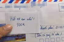 Sau đêm tân hôn, cô dâu bóc phòng bì rồi ngao ngán nhìn chú rể