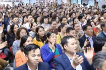 Nhiều quan chức tham gia CLB Tình người: Cần xem xét trách nhiệm?