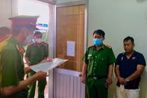 Cán bộ phường xúi dân đưa hối lộ cảnh sát để làm ngơ xây nhà trái phép