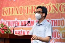 Phó Thủ tướng Vũ Đức Đam: “Sẽ bù cho các học sinh ngày đến trường đúng nghĩa”