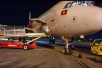 Thông tin vụ hai máy bay va chạm, gãy đầu mút cánh tại sân bay Nội Bài