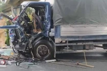 Xe tải tông đuôi xe bồn trên cao tốc HN –HP, tài xế tử vong