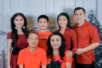 Hôn nhân 19 năm hạnh phúc của 'ngôi sao cải lương' Ngọc Huyền