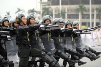 Cảnh sát cơ động sẽ được mang vũ khí lên máy bay?