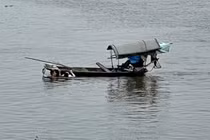 Thượng úy “siêu anh hùng” Ngô Văn Thứ nhảy sông cứu người