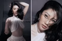 Thúy Ngân khoe eo thon, chân dài