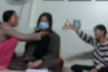 “Thần y” chữa ung thư, COVID bằng cách... nhổ nước bọt: Nếu lừa, có hình sự?