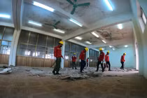 Cận cảnh khẩn trương thi công bệnh viện dã chiến số 3 tại Hải Dương