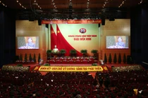 Đại hội Đảng lần thứ XIII nghe báo cáo về công tác nhân sự