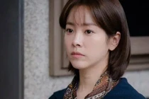 Mở vali của chồng sau chuyến đi công tác, tôi sốc nặng với vật thể lạ