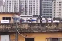 Giãn cách XH: Tập thể dục trên nóc chung cư vi phạm Chỉ thị 16