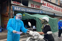 Ca nhiễm COVID-19 từng đi từ thiện không tiếp xúc người nhận hàng