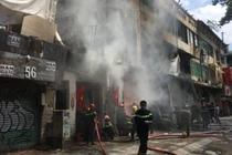 Tin nóng ngày 1/5: Vũng Tàu phạt khách tắm biển không đeo khẩu trang