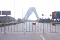 Xe hàng khó qua chốt kiểm soát: Lãnh đạo TX Đông Triều lý giải