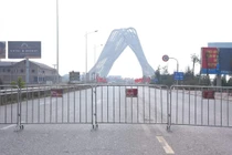 Xe hàng khó qua chốt kiểm soát: Lãnh đạo TX Đông Triều lý giải