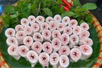 Hà Nội kiểm tra cơ sở "khoe" lòng se điếu dài 40m