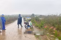 Người đàn ông đi làm phụ hồ về bị sét đánh tử vong 