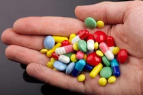 Cảnh báo nguy hiểm do tự ý mua thuốc điều trị