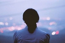 Hối hận vì vung tay ném đi hạnh phúc của mình