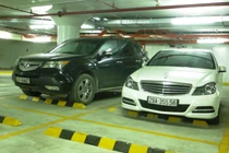 Dàn xe đẳng cấp của các đại gia đến Tràng Tiền Plaza