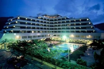 BĐS "dải khắp 3 miền" của đại gia tậu 100 máy bay