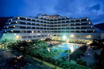 BĐS "dải khắp 3 miền" của đại gia tậu 100 máy bay