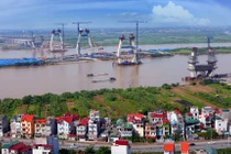 Cầu Nhật Tân: Dân mất nhà vì “tránh” biệt thự... "nắn" đường? 