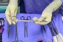 Bác sĩ "mổ" trộm heroin trong dạ dày bệnh nhân