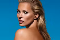 Kate Moss - siêu mẫu không tuổi và bí quyết giữ da đẹp 20 năm