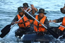 Lính đặc biệt Trung Quốc “khoe” kỹ năng chiến đấu