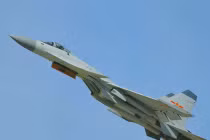 “Cá mập bay” J-15 TQ mang được bao nhiêu vũ khí?