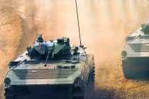 Trung Quốc khoe xe chiến đấu “nhái” trên đất Nga