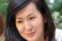 Nữ phạm nhân xinh đẹp ngày đặc xá