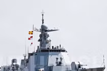 Siêu hạm Type 052D Trung Quốc ra biển thử nghiệm 