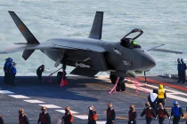 Trung Quốc “mơ” đưa J-20 lên tàu sân bay 