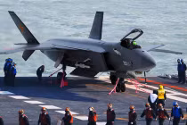 Trung Quốc “mơ” đưa J-20 lên tàu sân bay 