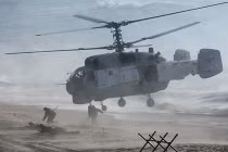 Xem lính Nga, Belarus tấn công “700 tên khủng bố”