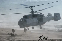 Xem lính Nga, Belarus tấn công “700 tên khủng bố”