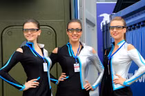 Ngắm “bóng hồng” cực xinh ở triển lãm vũ khí Nga