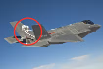 Giải mã “vật thể lạ” ở đuôi tiêm kích F-35